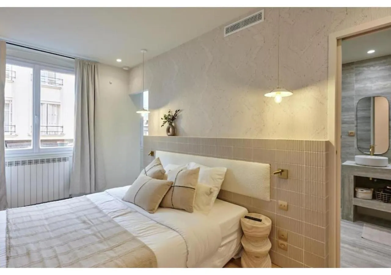 Apartment Studio Center Of Paris Beaubourg By Studioprestige France